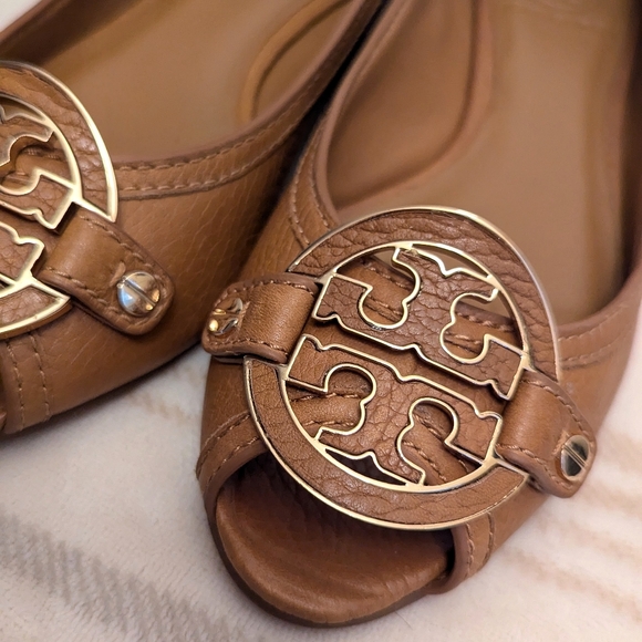 Tory Burch Amanda Demi Wedge Tumbled Leather Royal Tan Women's Size 6.5 - Picture 7 of 16